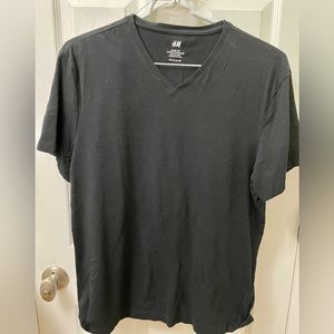 H&M. Slim fit tee. Black. Size XL. Stretch. Cotton/Spandex